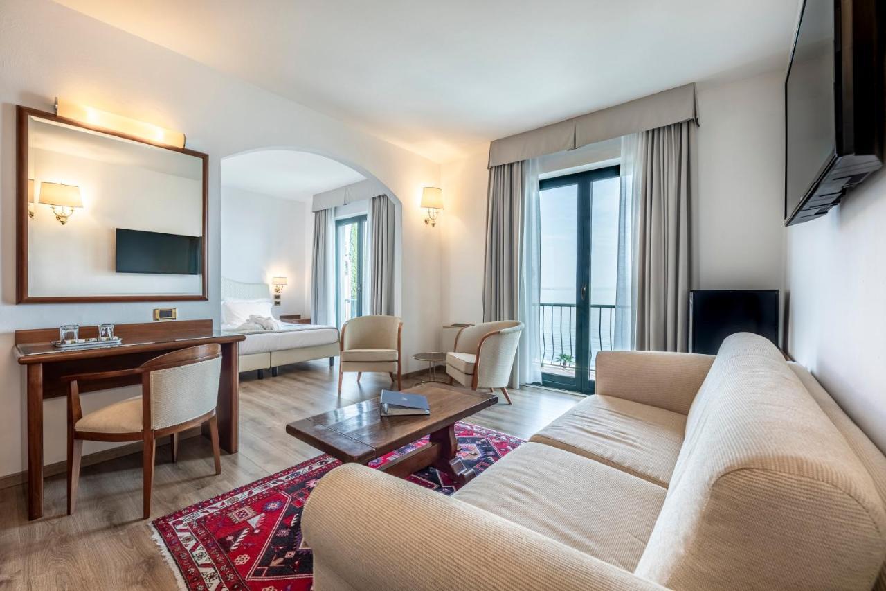 Hotel Capri 4*