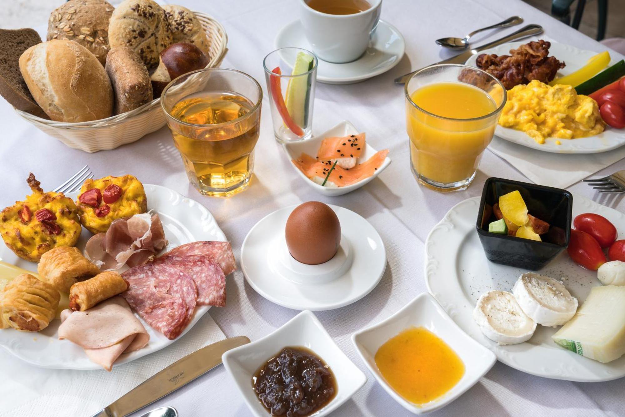 Capri Hotel 4*