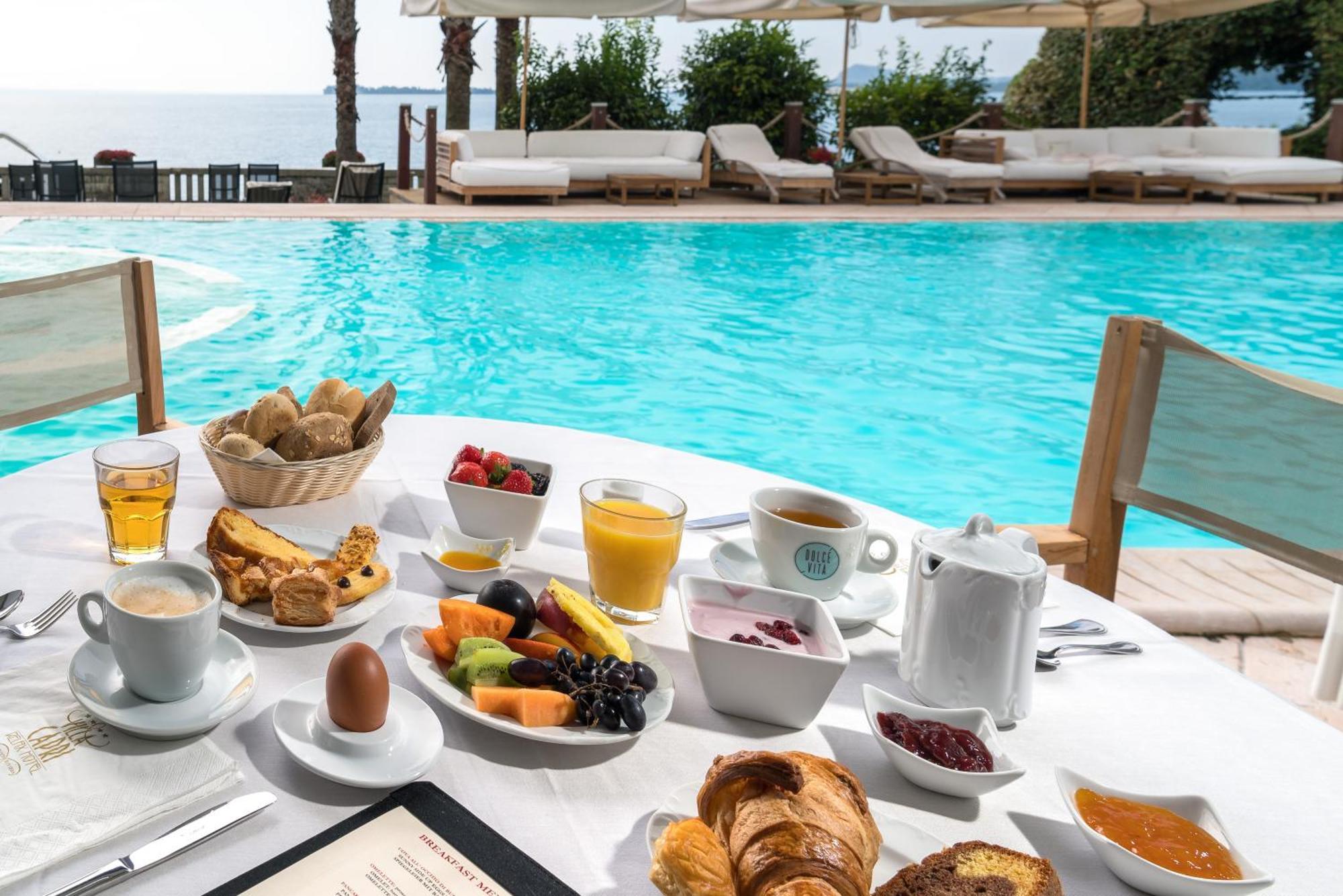 Capri Hotel Gardone Riviera