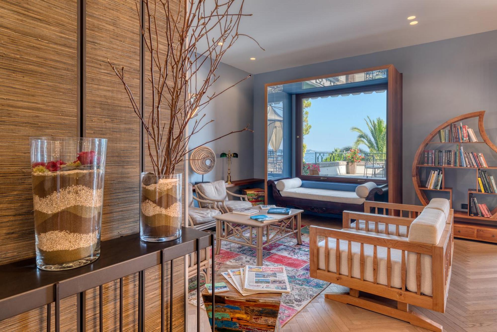 Capri Hotel 4*