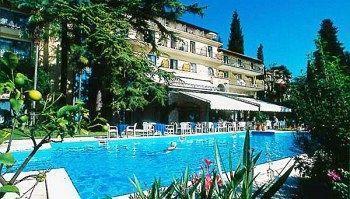 Hotel Capri Gardone Riviera