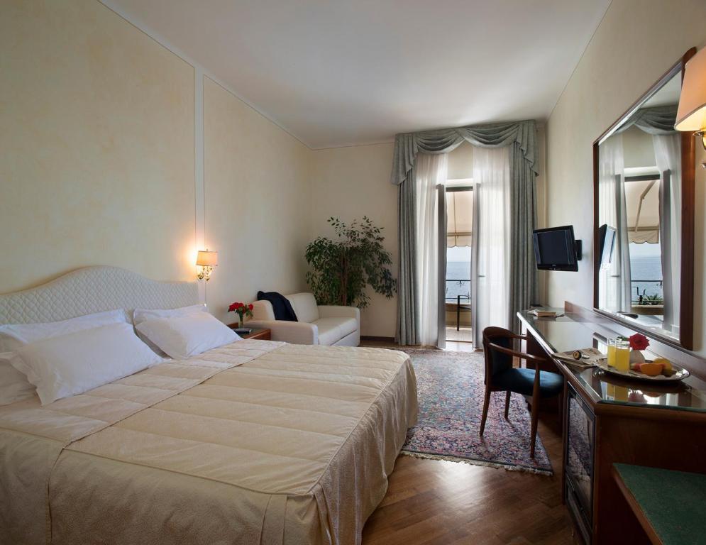 Hotel Capri 4*
