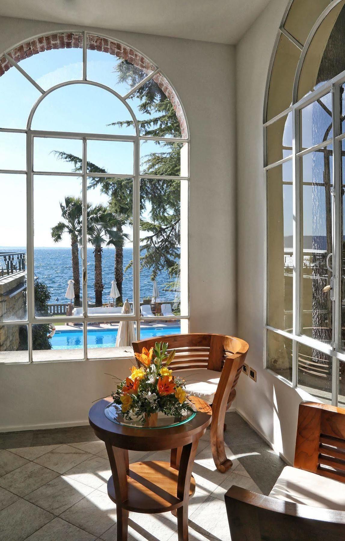 Capri Hotel 4*