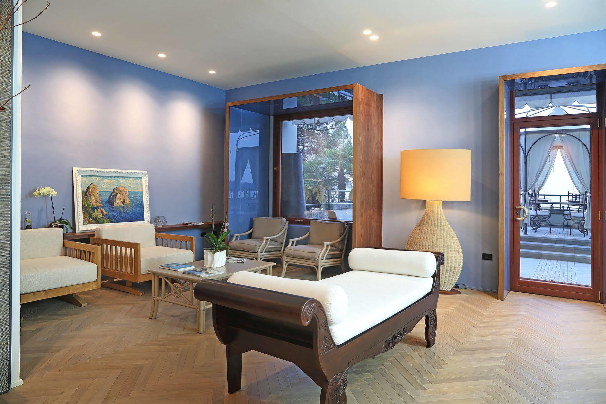 Hotel Capri Gardone Riviera