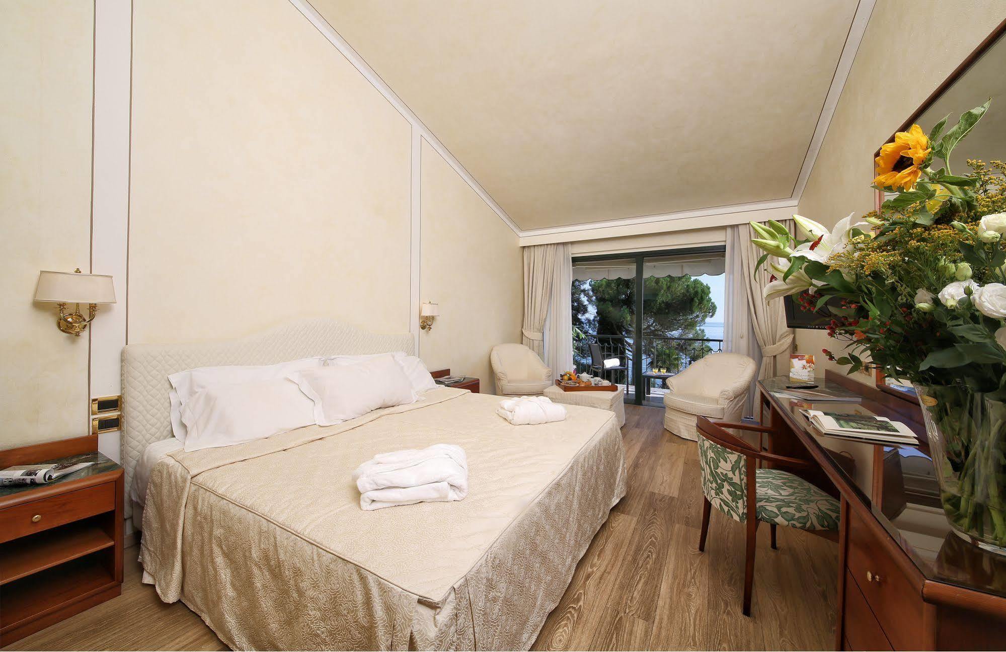 Capri Gardone Riviera